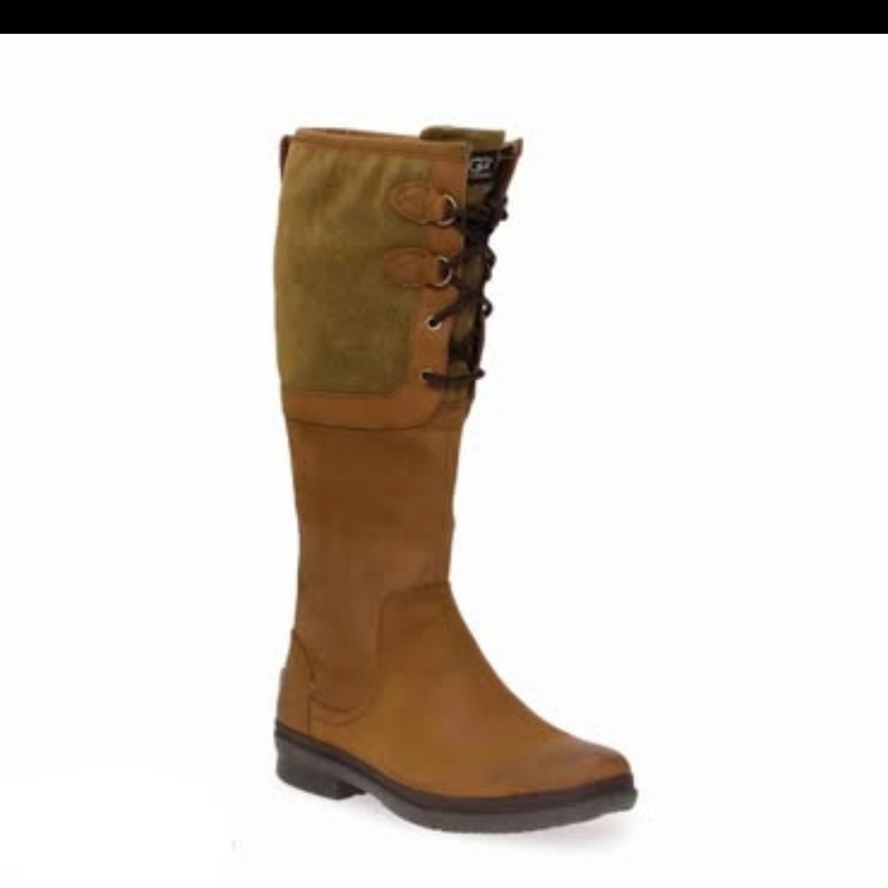 UGGS "Elsa" Waterproof